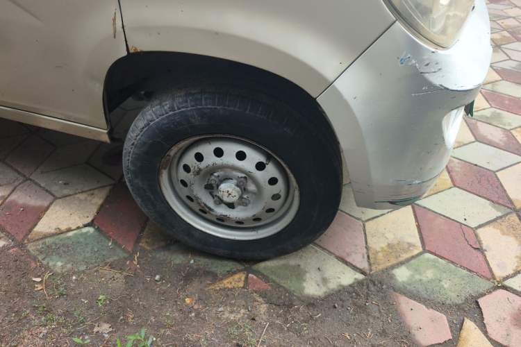 Used Wuling Zhiguang 2014 1.2L Extended Version LD6 Right Front Wheel Hub