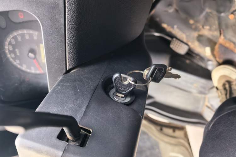 Used Wuling Zhiguang 2014 1.2L Extended Version LD6 Vehicle Key