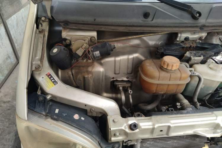 Used Wuling Zhiguang 2014 1.2L Extended Version LD6 Engine Bay Right