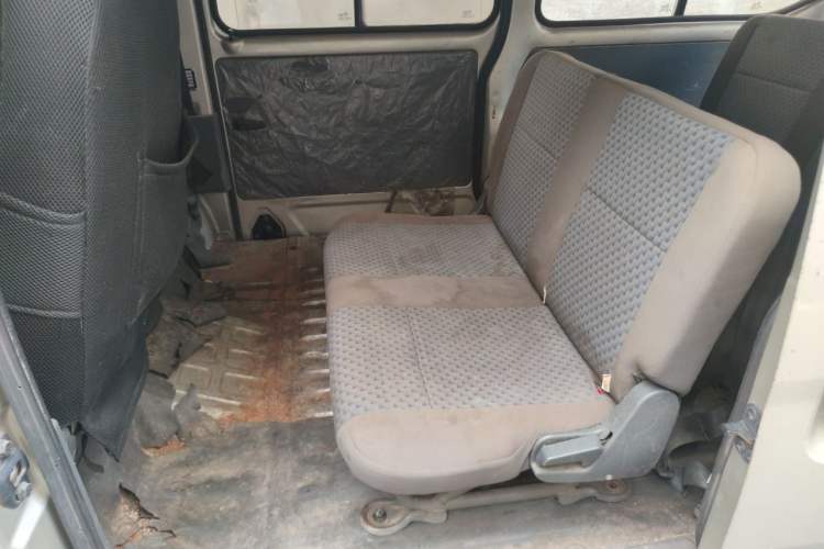 Used Wuling Zhiguang 2014 1.2L Extended Version LD6 Left Rear Seat
