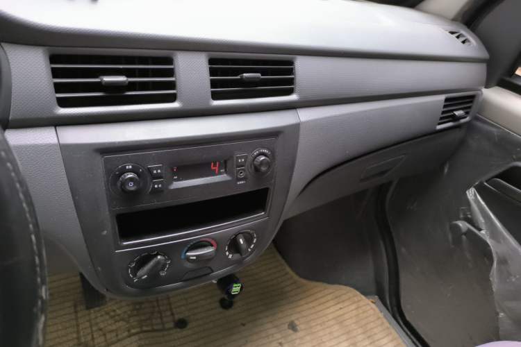 Used Wuling Zhiguang 2015 1.2L S Practical Model LSI Audio And AC Panel
