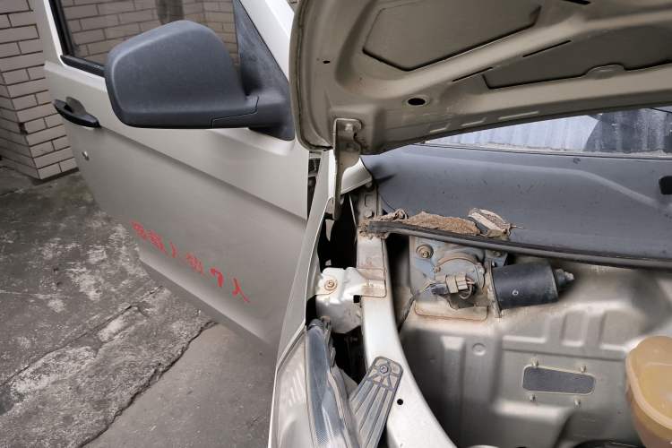 Used Wuling Zhiguang 2015 1.2L S Practical Model LSI Engine Bay Right