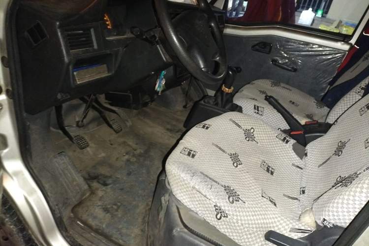 Used Wuling Zhiguang 2015 1.2L Practical LS-I Model Left Front Seat