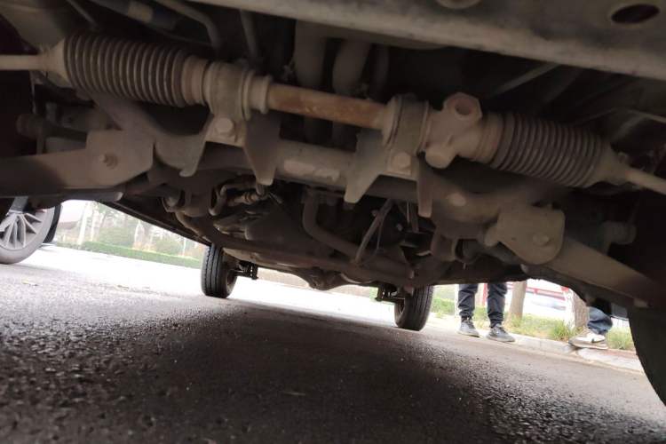 Used Wuling Zhiguang 2015 1.2L S Practical Model LSI Chassis Front