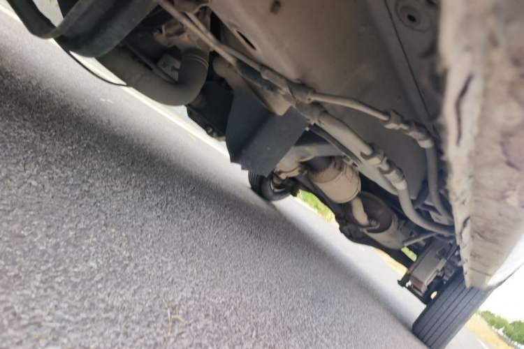 Used Wuling Zhiguang 2015 1.2L Practical LS-I Model Chassis Front Left