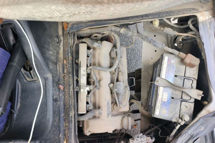 Used Wuling Zhiguang 2015 1.2L Practical LS-I Model Engine Bay Right