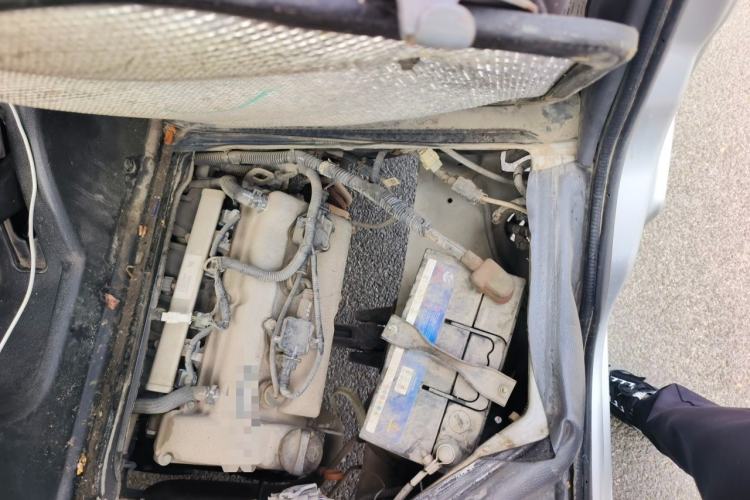 Used Wuling Zhiguang 2015 1.2L Practical LS-I Model Engine Bay