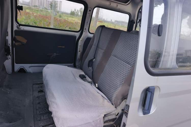 Used Wuling Zhiguang 2015 1.2L Practical LS-I Model Left Rear Seat