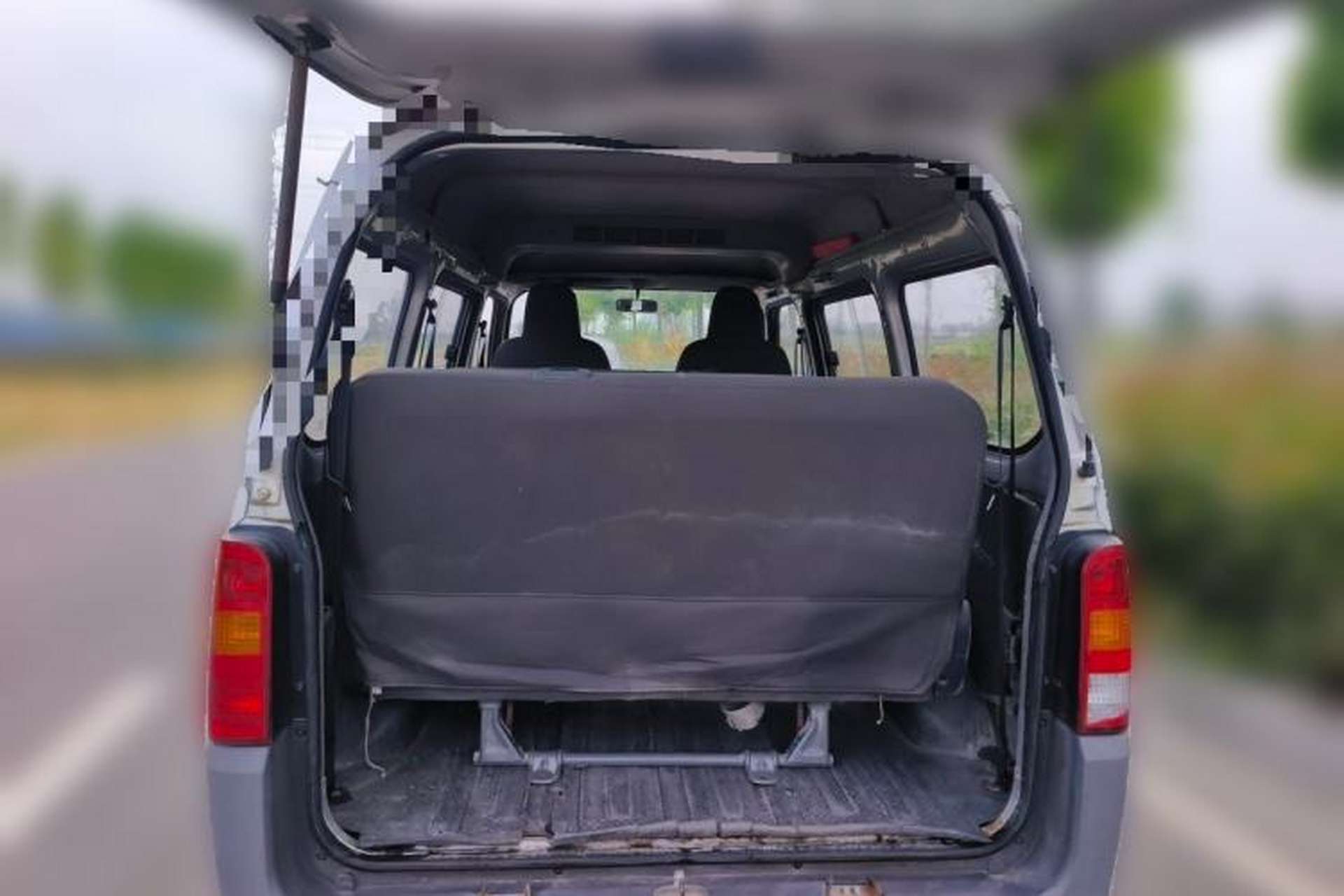 Used Wuling Zhiguang 2015 1.2L Practical LS-I Model Trunk