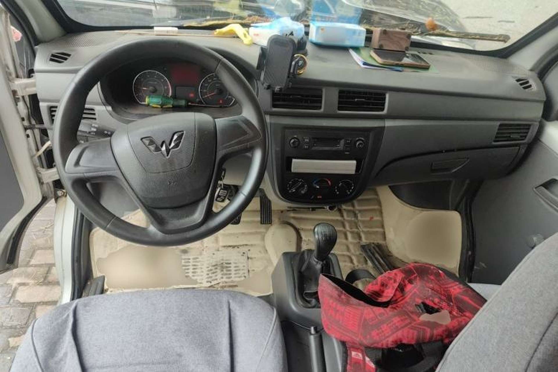 Used Wuling Zhiguang 2015 1.2L S Practical Model LSI Center Console