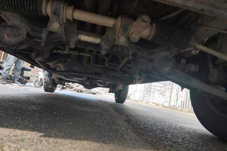 Used Wuling Zhiguang 2015 1.2L Practical LS-I Model Chassis Front