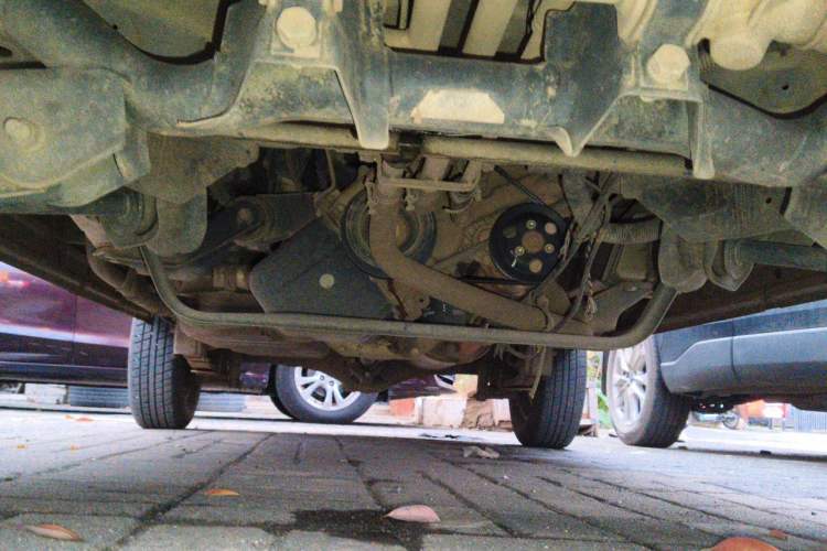 Used Wuling Zhiguang 2015 1.2L Practical LS-I Model Chassis Front