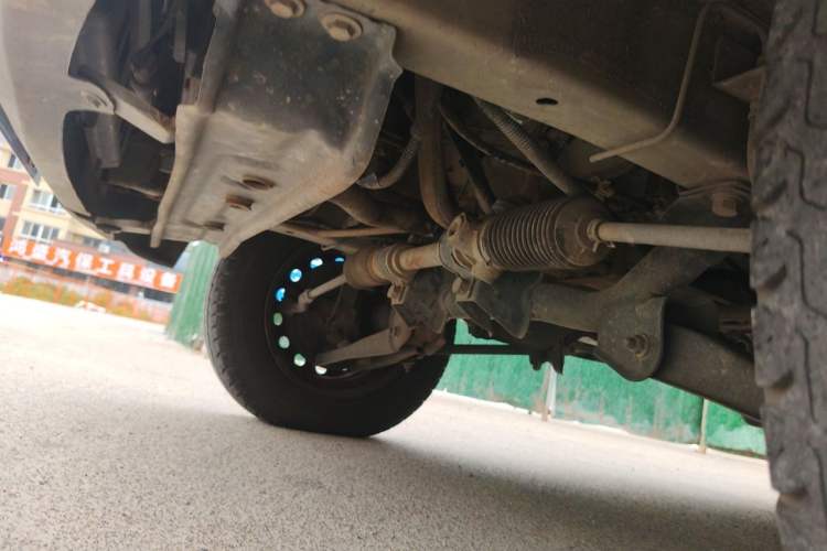 Used Wuling Zhiguang 2015 1.2L Standard Model LSI Chassis Front Left