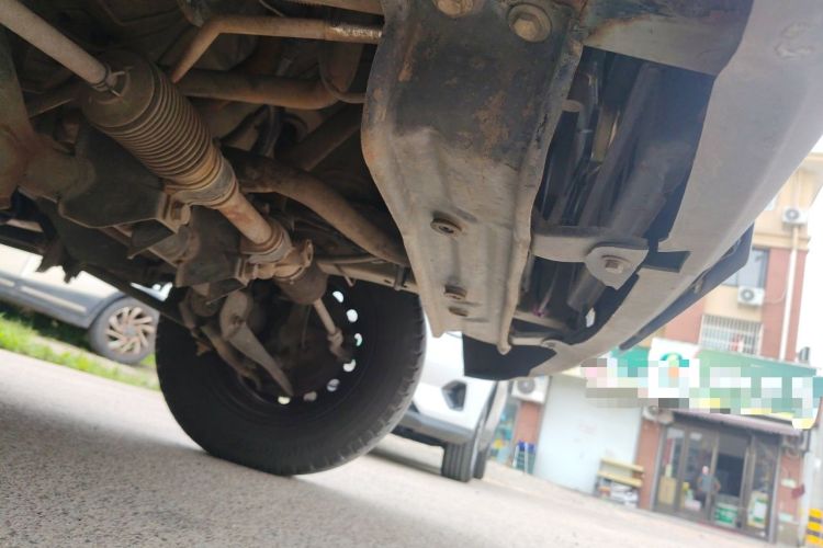 Used Wuling Zhiguang 2015 1.2L Standard Model LSI Chassis Front Right