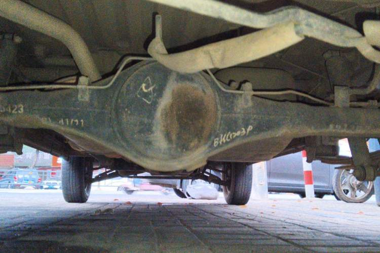 Used Wuling Zhiguang 2015 1.2L Practical LS-I Model Chassis Rear