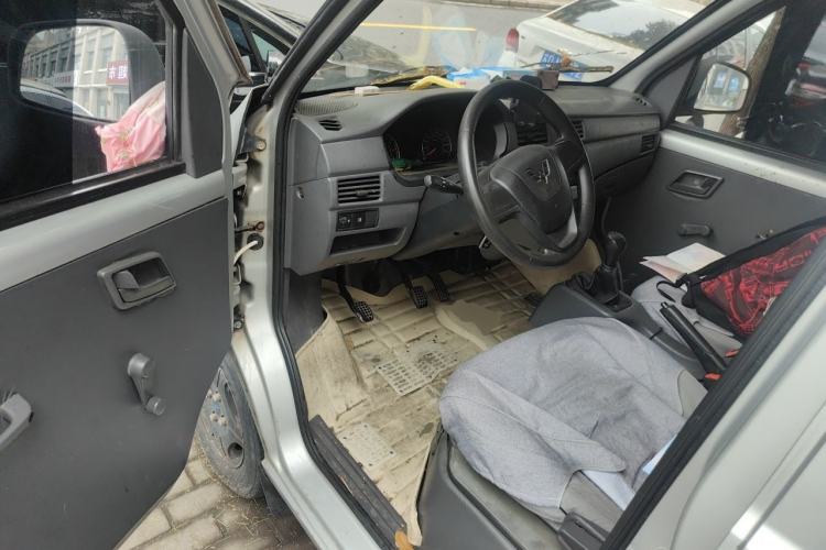 Used Wuling Zhiguang 2015 1.2L S Practical Model LSI Driver Seat