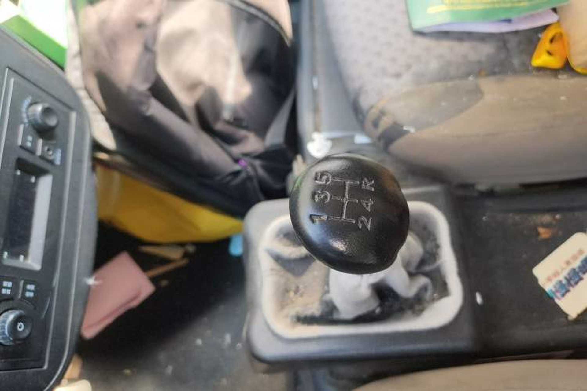 Used Wuling Zhiguang 2015 1.2L Practical LS-I Model Gear Lever