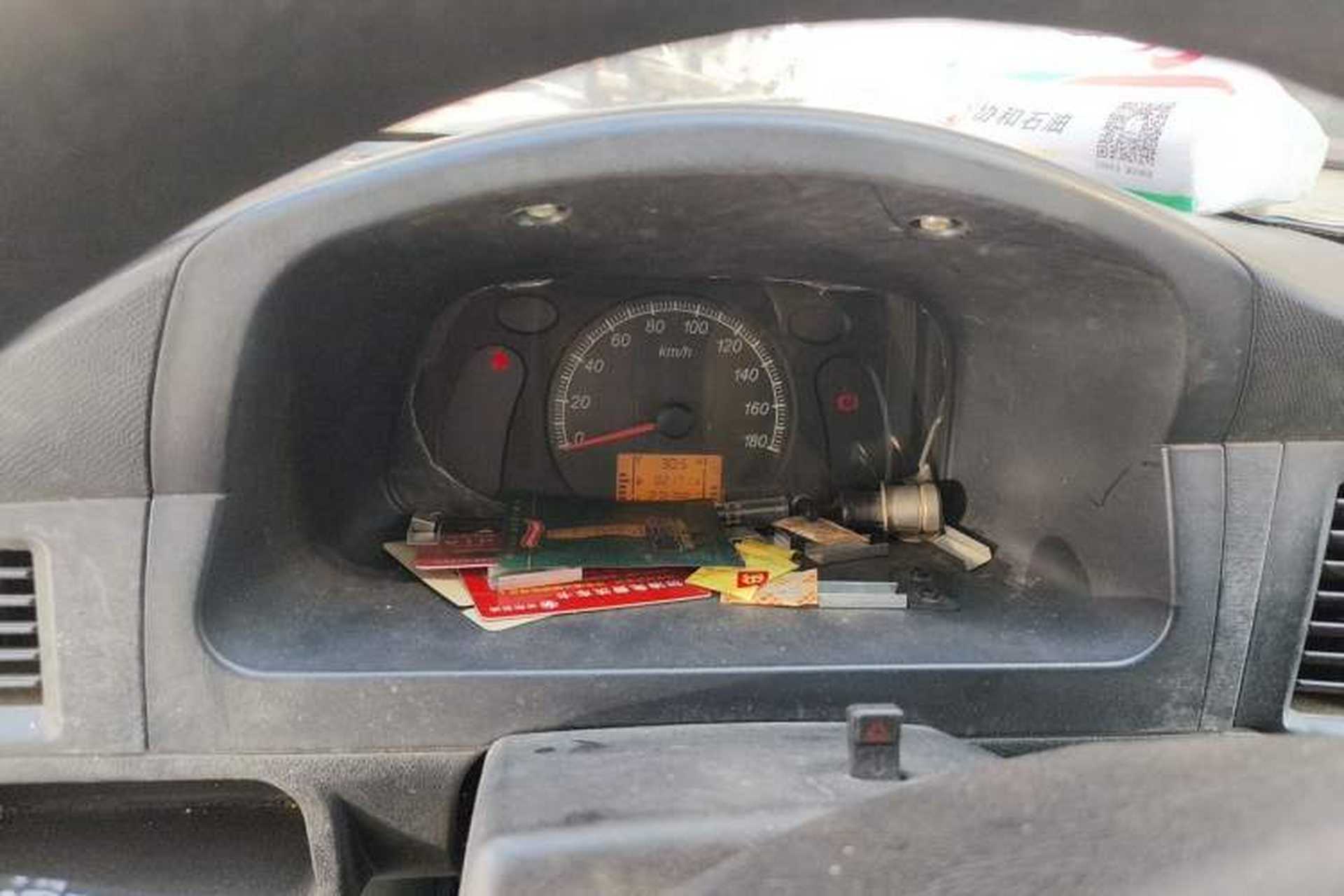 Used Wuling Zhiguang 2015 1.2L Practical LS-I Model Instrument Cluster