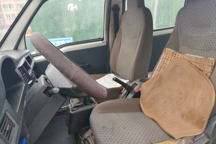 Used Wuling Zhiguang 2015 1.2L Standard Model LSI Left Front Seat