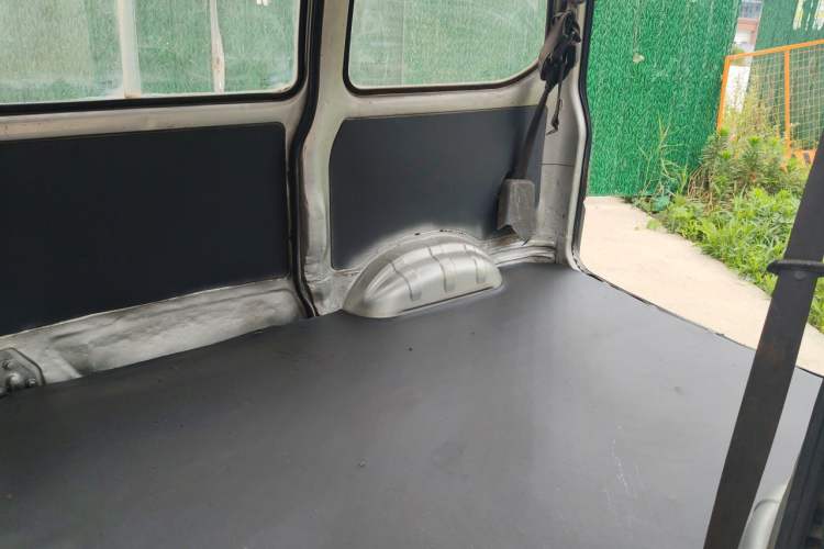 Used Wuling Zhiguang 2015 1.2L Standard Model LSI Left Rear Seat