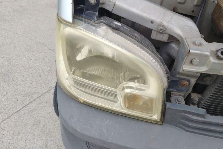 Used Wuling Zhiguang 2015 1.2L Standard Model LSI Right Front Headlight