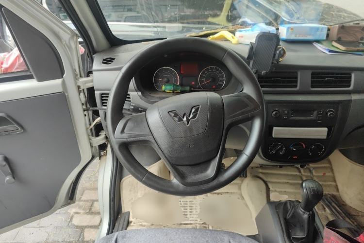 Used Wuling Zhiguang 2015 1.2L S Practical Model LSI Steering Wheel