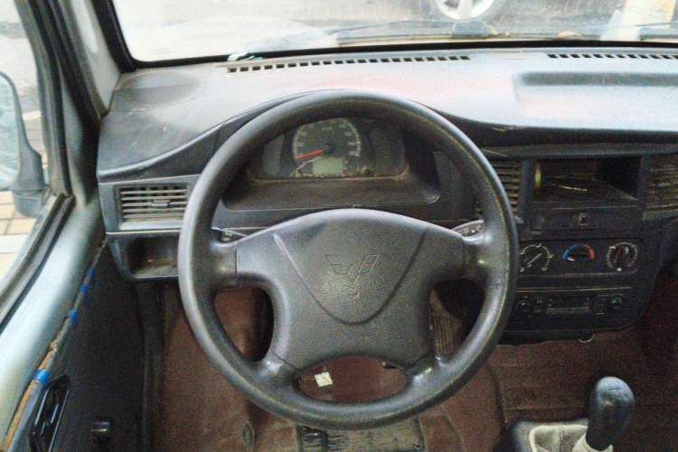 Used Wuling Zhiguang 2015 1.2L Practical LS-I Model Steering Wheel