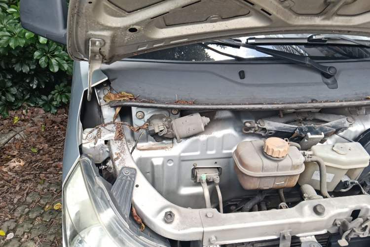 Used Wuling Zhiguang 2015 1.2L S Practical Model LSI Engine Bay Right