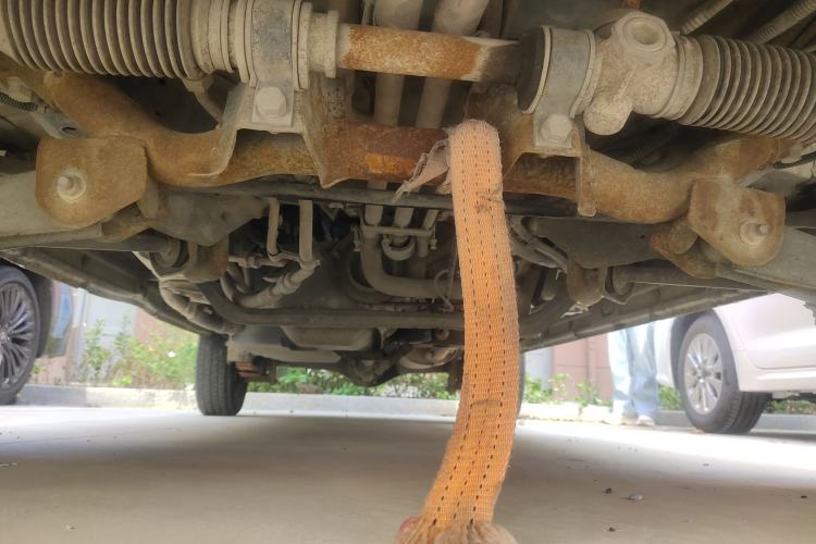 Used Wuling Zhiguang 2015 1.2L Practical LS-I Model Chassis Front