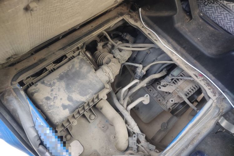 Used Wuling Zhiguang 2015 1.2L Practical LS-I Model Engine Bay Right