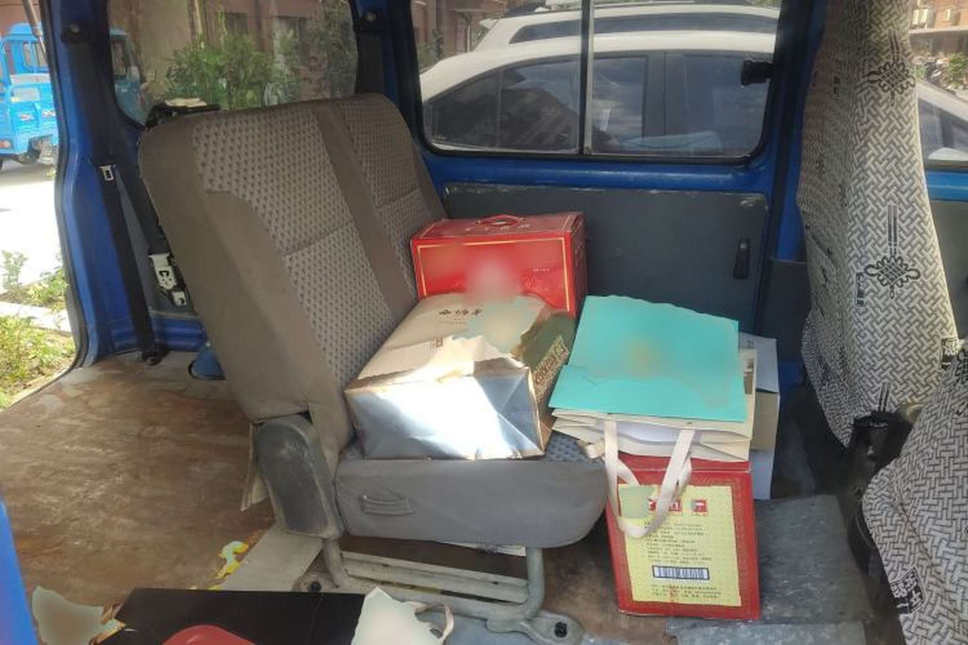 Used Wuling Zhiguang 2015 1.2L Practical LS-I Model Left Rear Seat
