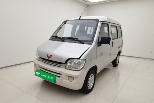 Ojetý Wuling Zhiguang 2015 1.2L S Practical Model LSI