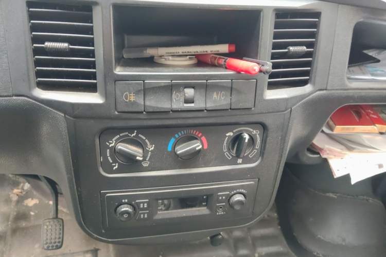 Used Wuling Zhiguang 2015 1.2L Practical LS-I Model Audio And AC Panel