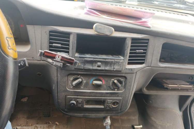 Used Wuling Zhiguang 2015 1.2L Practical LS-I Model Audio And AC Panel