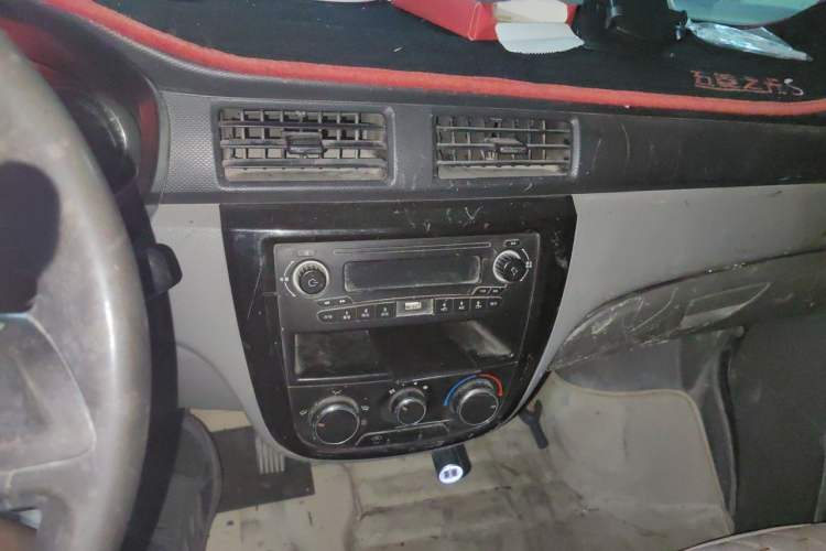 Used Wuling Zhiguang 2015 1.2L S Practical Model LSI Audio And AC Panel