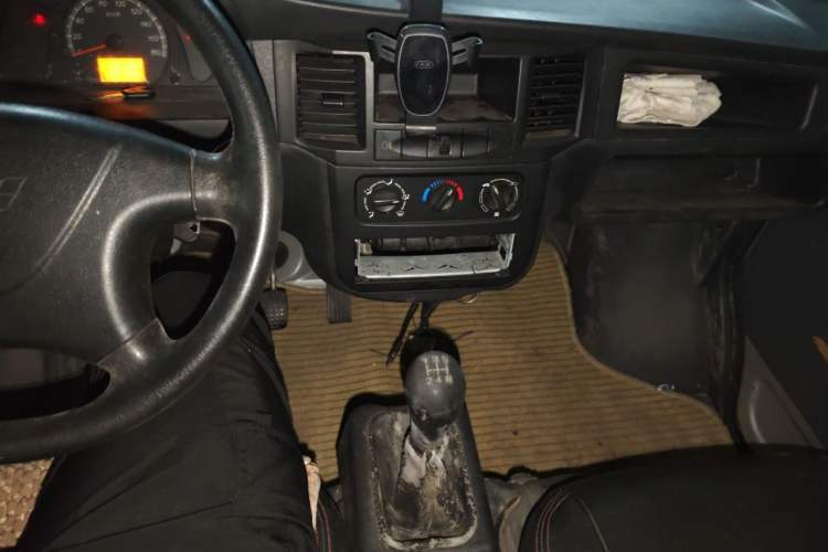 Used Wuling Zhiguang 2015 1.2L Practical LS-I Model Audio And AC Panel