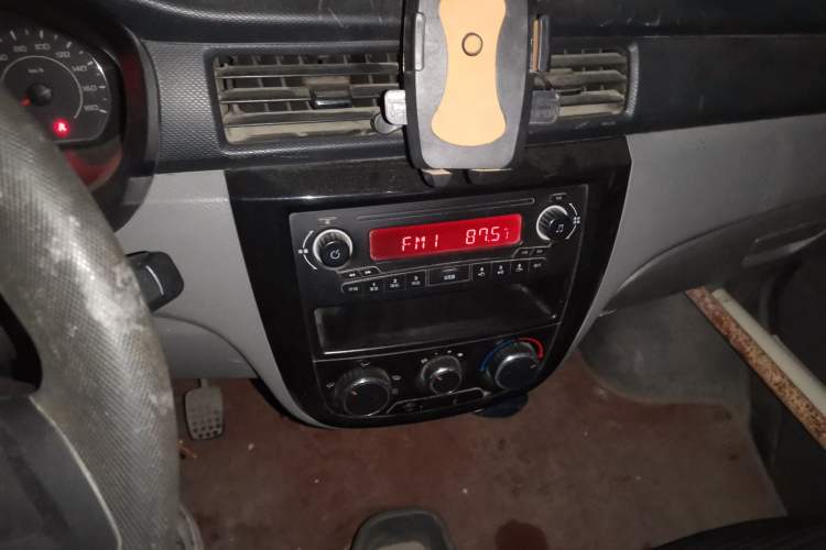 Used Wuling Zhiguang 2015 1.2L S Standard Model LSI Audio And AC Panel