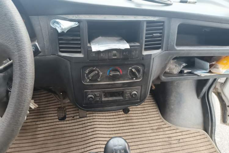 Used Wuling Zhiguang 2015 1.2L Practical LS-I Model Audio And AC Panel