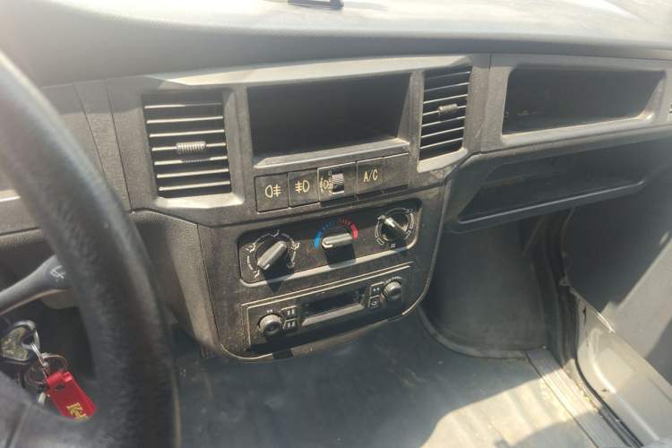 Used Wuling Zhiguang 2015 1.2L Practical LS-I Model Audio And AC Panel