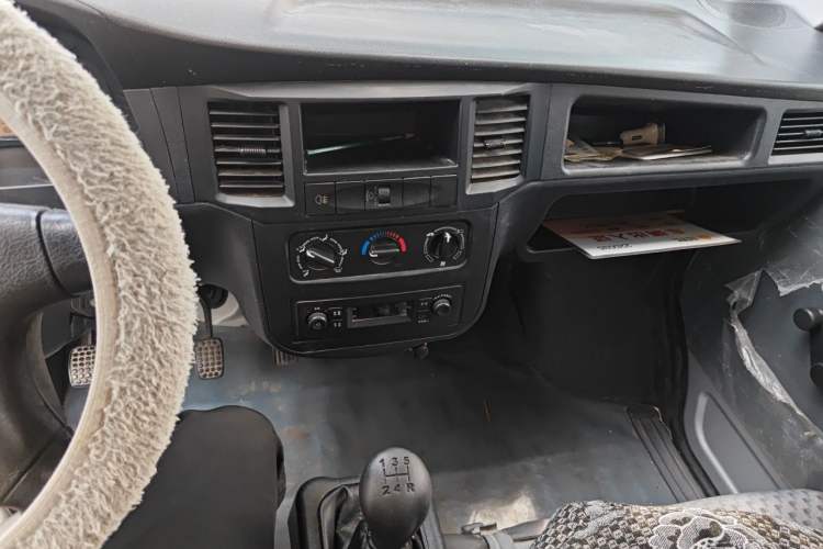 Used Wuling Zhiguang 2015 1.2L Practical LS-I Model Audio And AC Panel