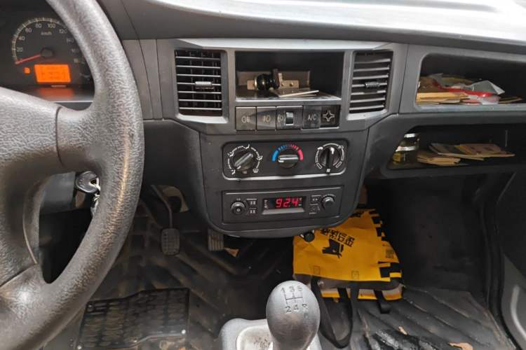 Used Wuling Zhiguang 2015 1.2L Practical LS-I Model Audio And AC Panel