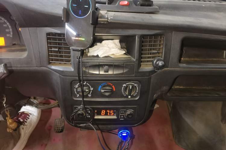 Used Wuling Zhiguang 2015 1.2L Practical LS-I Model Audio And AC Panel