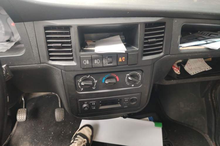 Used Wuling Zhiguang 2015 1.2L Practical LS-I Model Audio And AC Panel