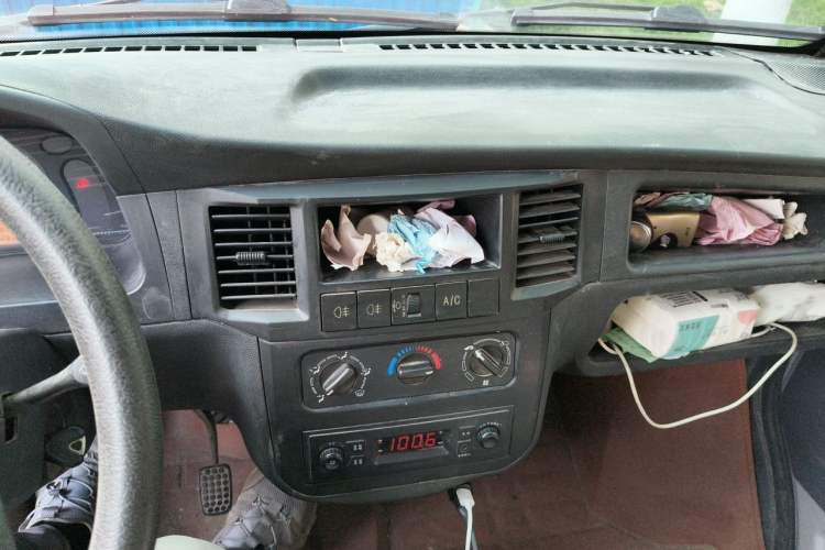 Used Wuling Zhiguang 2015 1.2L S Practical Model LSI Audio And AC Panel