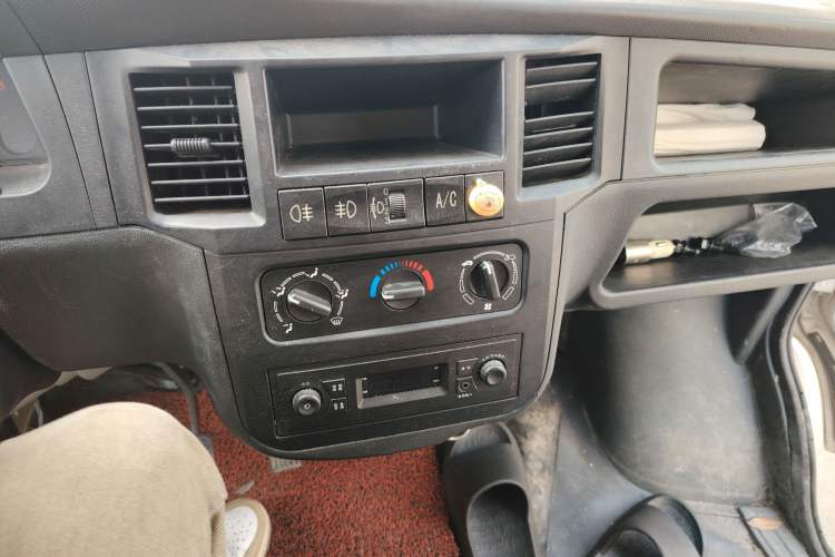 Used Wuling Zhiguang 2015 1.2L Practical LS-I Model Audio And AC Panel