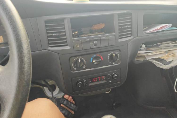 Used Wuling Zhiguang 2015 1.2L Practical LS-I Model Audio And AC Panel