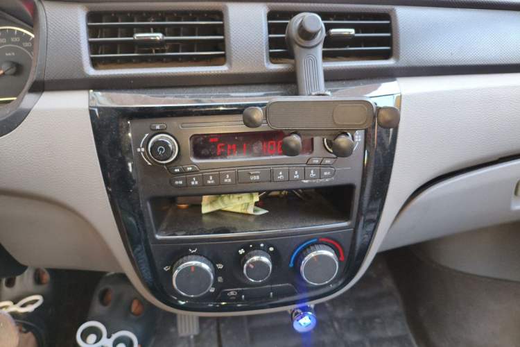 Used Wuling Zhiguang 2015 1.2L S Practical Model LSI Audio And AC Panel