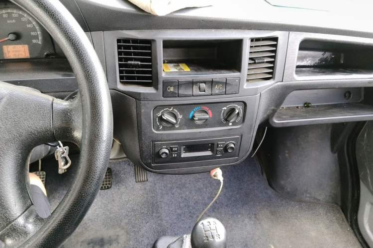 Used Wuling Zhiguang 2015 1.2L Practical LS-I Model Audio And AC Panel
