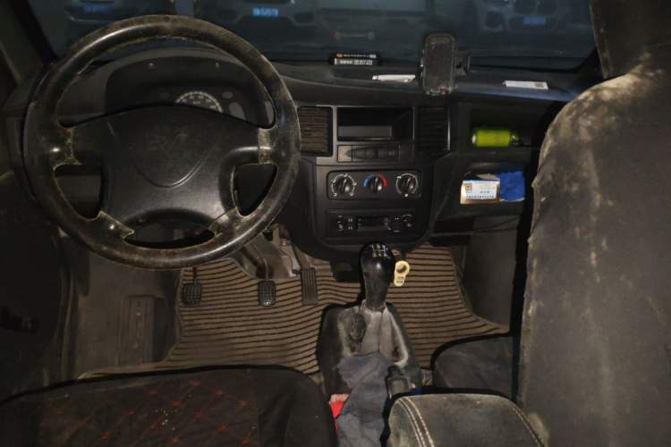 Used Wuling Zhiguang 2015 1.2L S Practical Model LSI Center Console