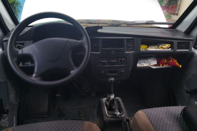 Used Wuling Zhiguang 2015 1.2L S Practical Model LSI Center Console